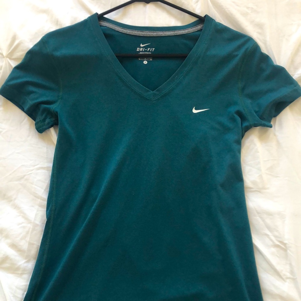 Nike green top
